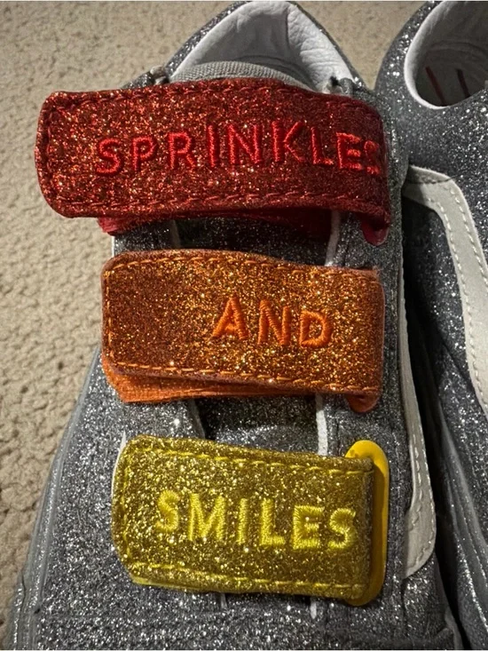 Vans Women’s Size8.5 x Flour Shop Old Skool Shoes Sneaker Glitter Rainbow Pride - Picture 5 of 10